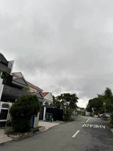 5 Bed Semi-Detached House (Landed) for Sale in  Seletar Hills Estate - Image 2